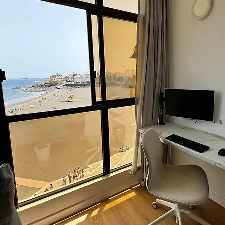 Beachfront - Front Row, Sea View, Penthouse Feeling, Fast Wifi, Smart-tv *